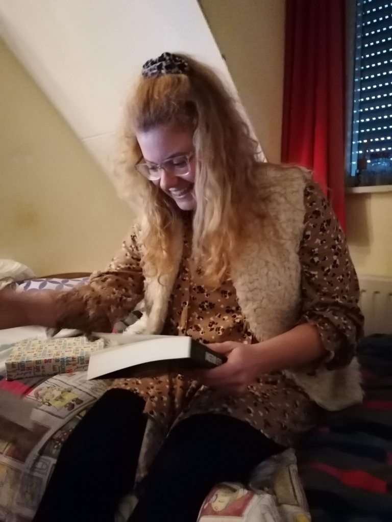 Blij want ik kreeg een boek